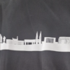 Hoodie mit Bielefelder Skyline in schwarz – Bild 2